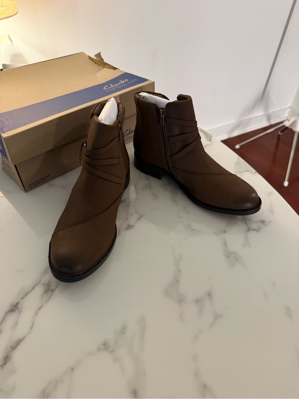 Clarks Men’s Brown Leather Chukka Ankle Boots